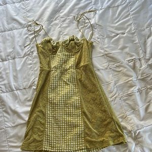 urban outfitters green mini dress size M